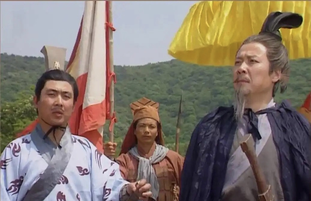 很多人说，刘备打孙权，带了七八万人，还有说带了十万人的，其实都夸大了，刘备根本没有带那么多人，真实情