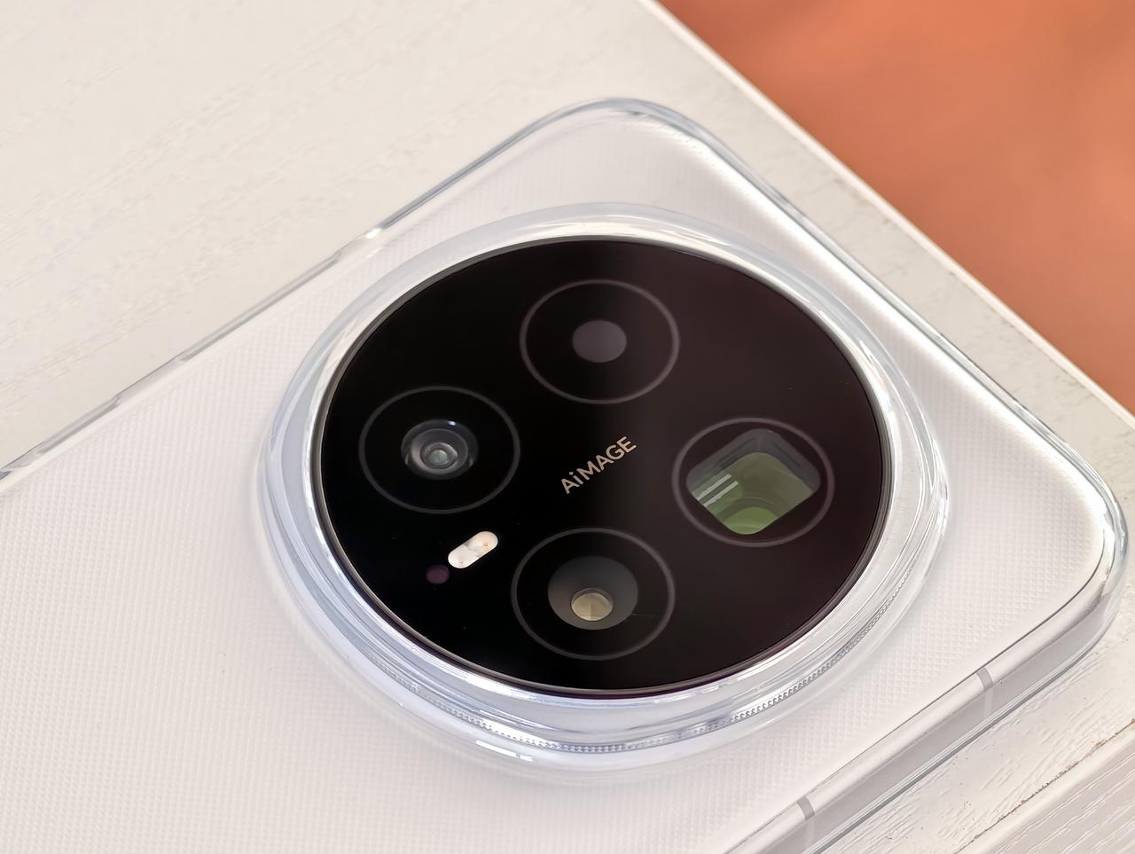 各位听我一句劝不要轻易买荣耀Magic8Pro，不是因为这手机不好，恰恰相反