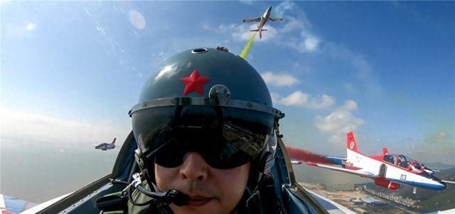 从歼-6到歼-20，中国空军试飞部队共牺牲了32名试飞员！现在的歼-10C惊艳世