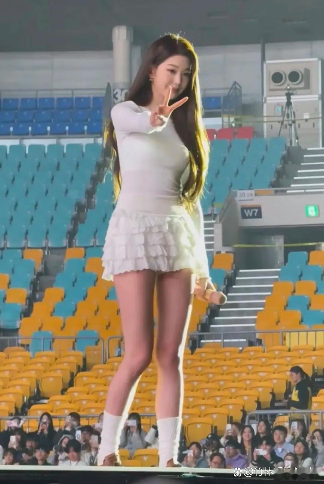 张元英你没见过的私服！