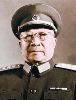 当毛主席得知萧华要出任广西省委书记时，毛主席紧急回电华中局："这个人不合适，希望