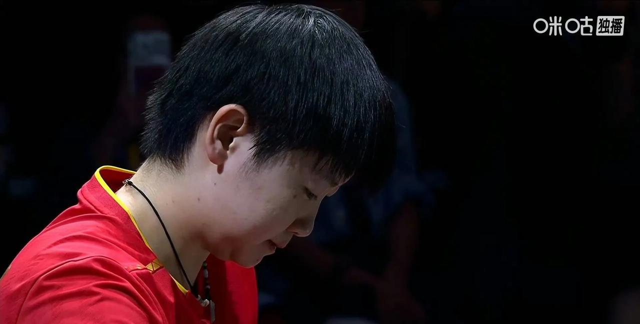 第一局孙颖莎🇨🇳11-9先胜王曼昱🇨🇳！​​​粉丝投票显示今晚孙颖莎