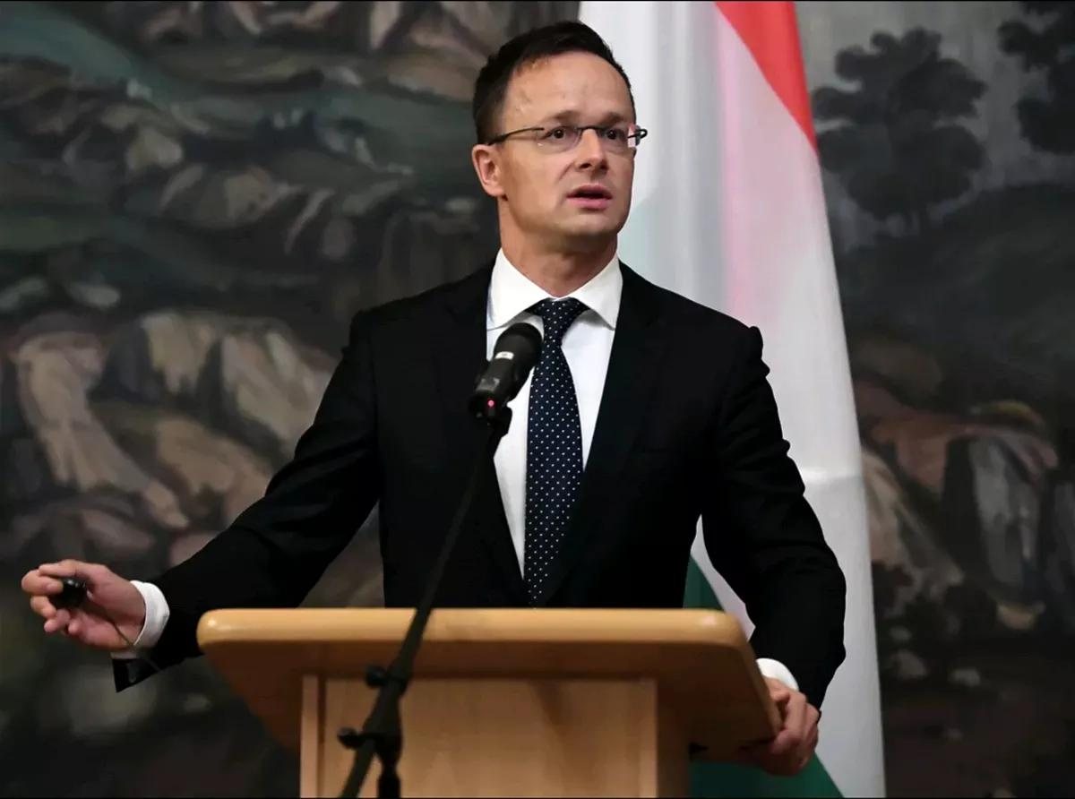 《费加罗报》报道，当地时26日，多名欧洲外交官证实，为防范部分国家政客，将欧盟机