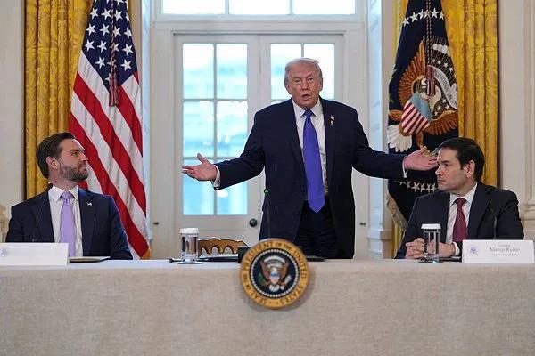 美国决定对所有与伊朗有贸易往来的国家征收25％关税。看看美国对中国能源进口的