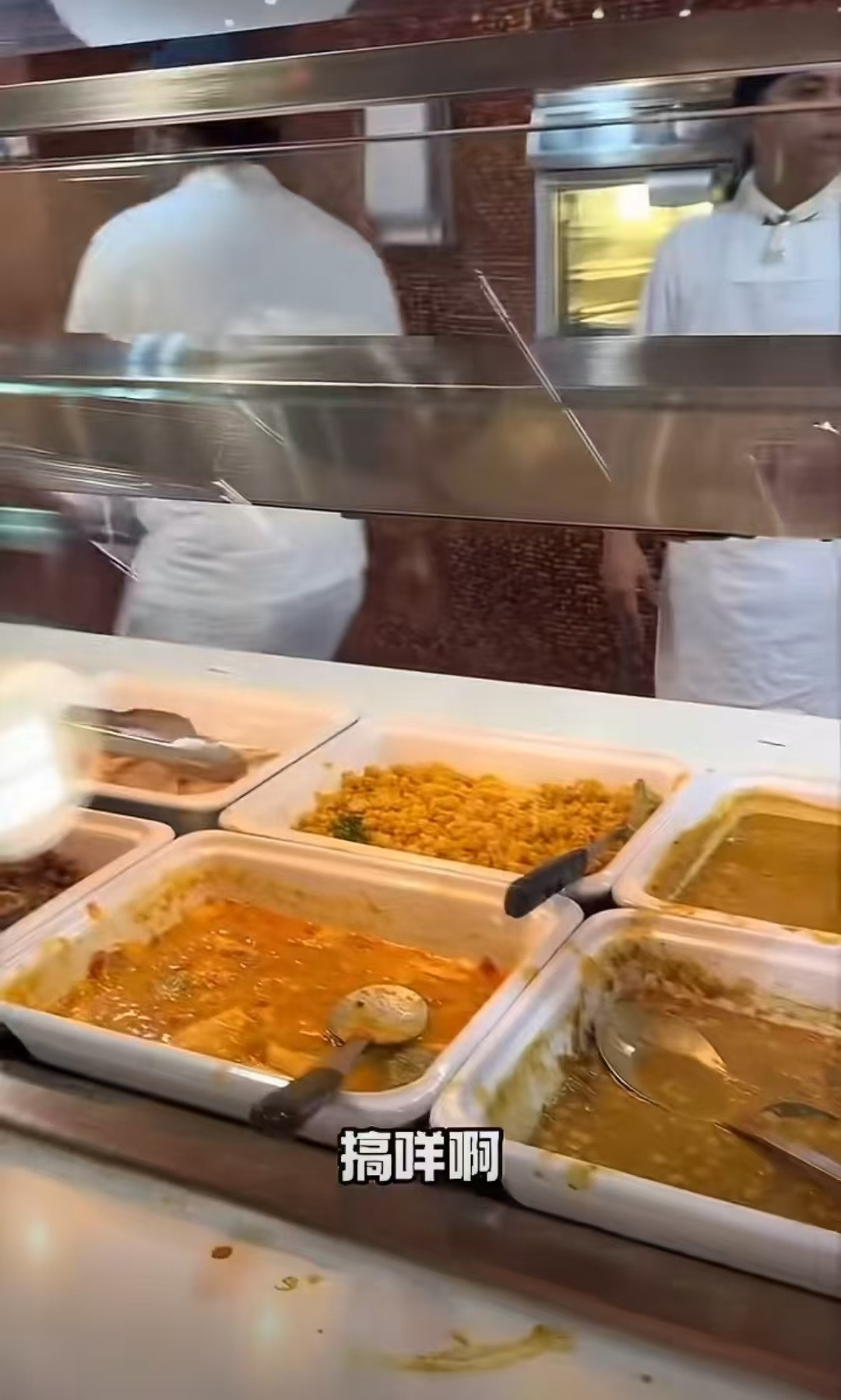 港队吐槽亚运邮轮像牢房港队吐槽餐厅像去了印度继集装箱风波之后亚运邮轮再受质疑，