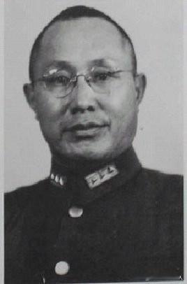 孙常钧孙常钧(1897-1952)黄埔军校第一期毕业。别号敬业，湖南长沙人。