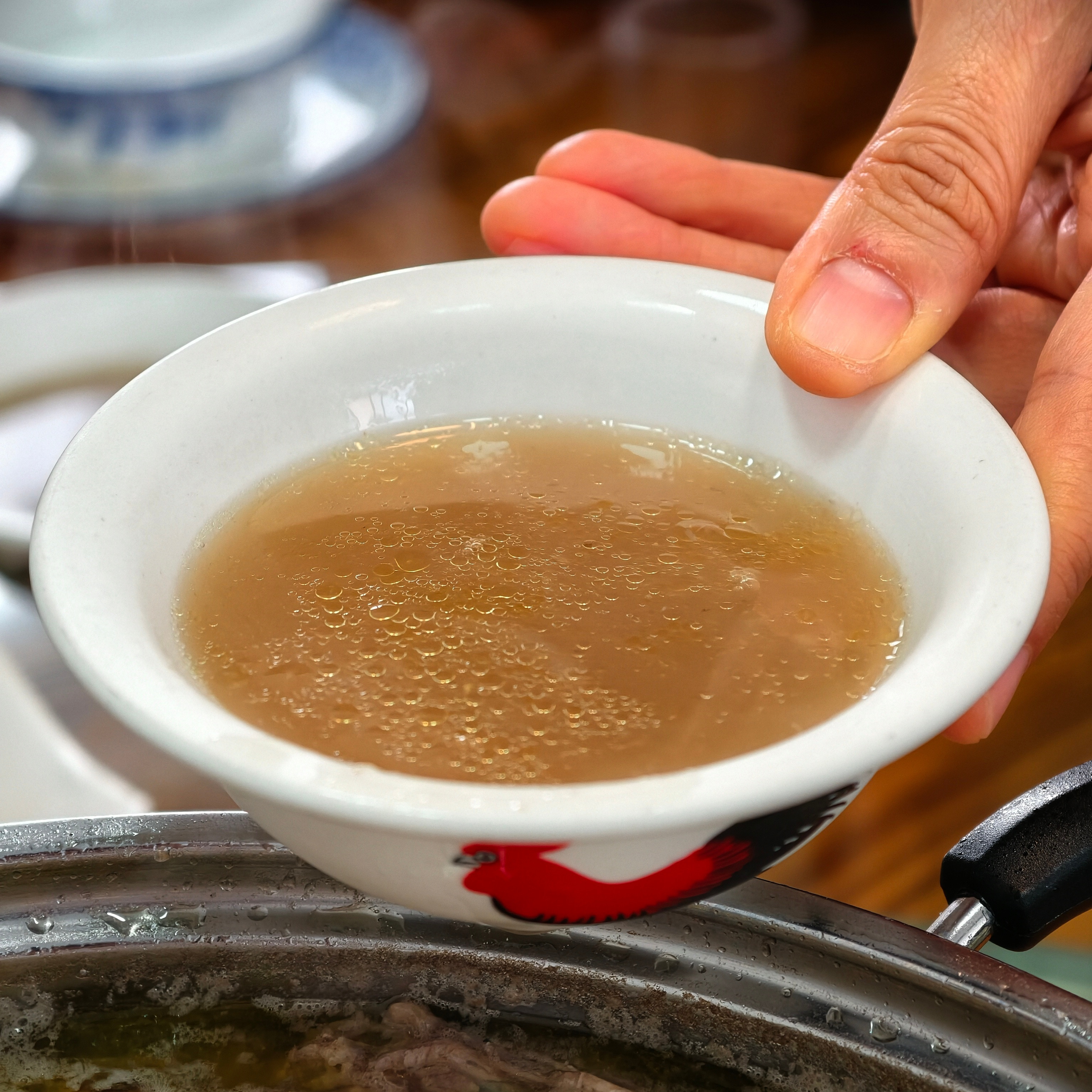 莫式鸡煲深圳“平替版”，自家鸡，自家青菜黄瓜，还可摘菜带走。好恰！！！深圳·百