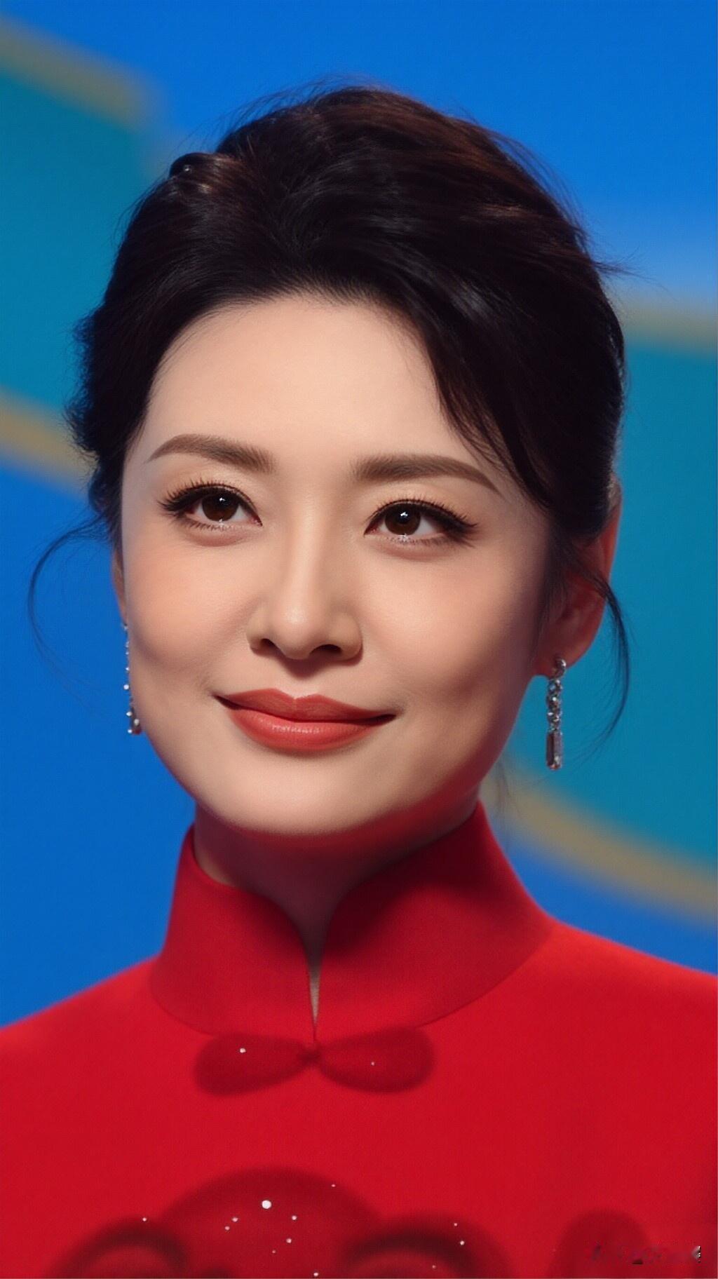曾经的央视一姐周涛，气质颜值双在线，真的太美了！