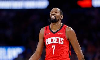 杜兰特干了一件所有篮球教练都会骂疯的事：他废掉了自己历史上最准的投篮。 篮球