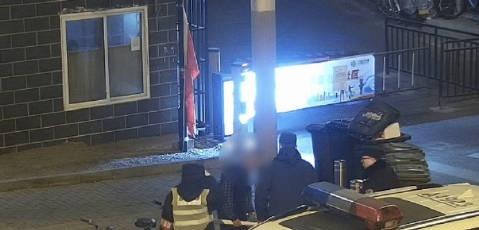 共筑首善北京新春深夜，海淀派出所接到群众报警，一名老人长时间独自站在街头。民