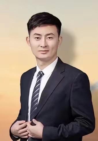 今天是武亮的第一场直播，接替雪峰老师的角色，开场会很难。武亮第一次直播，不是试水