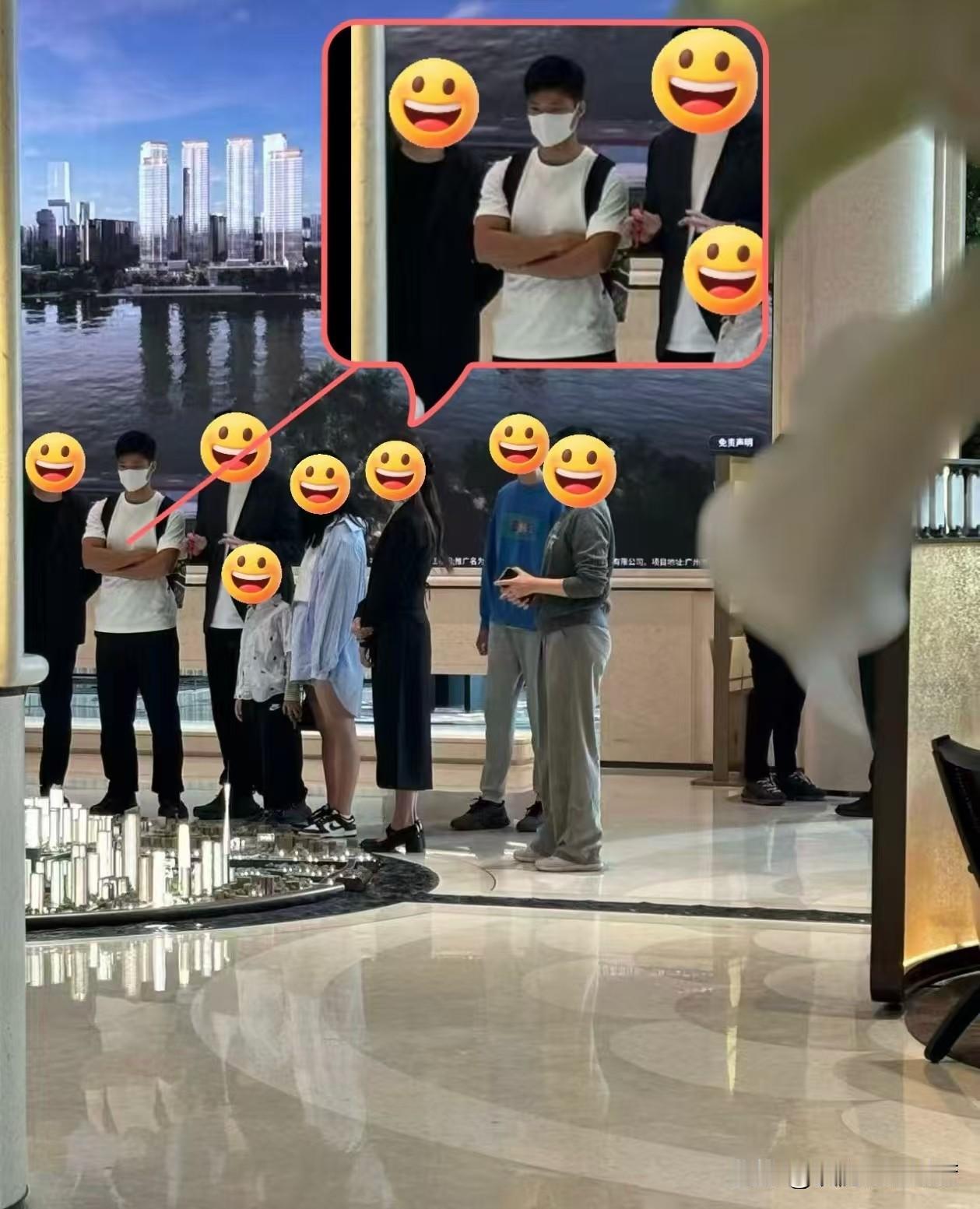 苏炳添惊现保利玥玺湾?！看房来啦保利玥玺湾今晚开盘，终于出现了明星效应，广州本