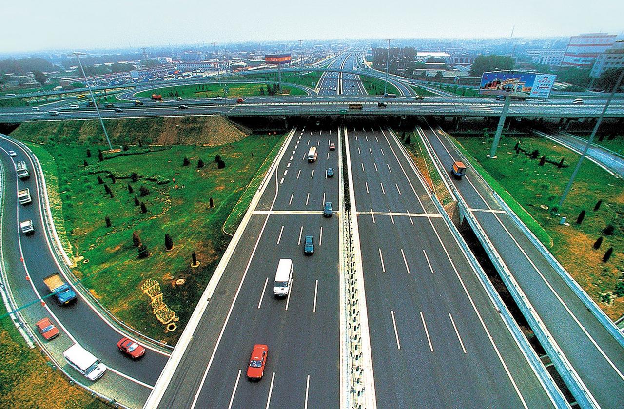 【京港澳高速公路杜家坎至京冀界段改扩建工程】正在开展前期工作，预计2026年正式