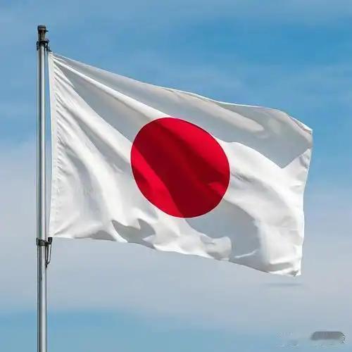 这一幕够讽刺的。中国导弹试射成功，全世界都在分析军事意义，日本前大阪市长桥下彻却