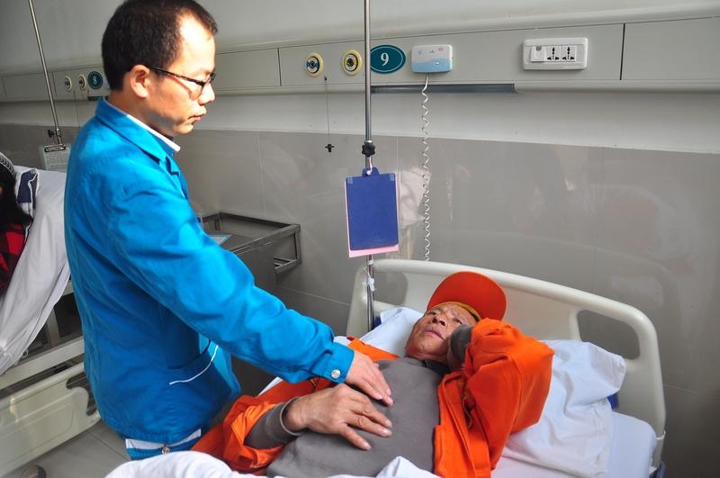 醉驾撞死23岁环卫工，肇事者竟一夜逛2酒吧！细节曝光，网友怒了凌晨的街头，