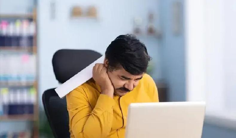 最近几个月，北京上班族老李每天早餐和加餐各两个水煮蛋，图个减脂不饿肚子，谁知体检