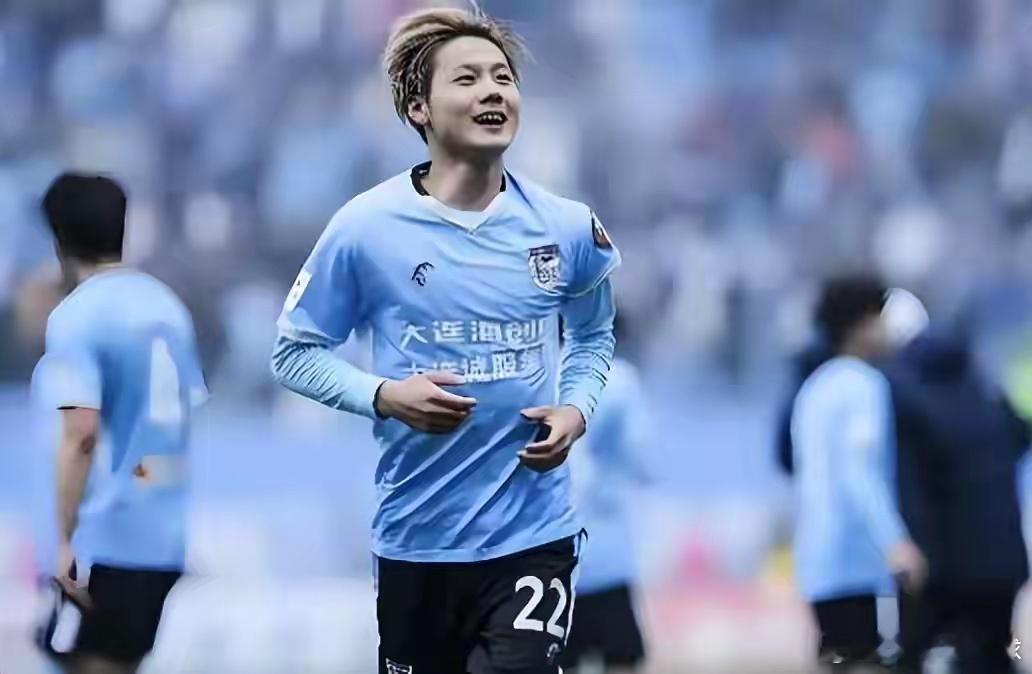 非毛伟杰！吕焯毅有望成大连英博首位邵佳一国脚当外界聚焦大连英博中场毛伟杰时，24