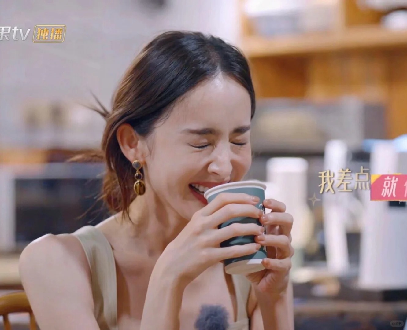 娜扎这得是多瘦啊不敢想在镜头都这样现实生活中得多瘦瘦到感觉只有骨头了