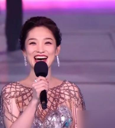 昨晚收视最高点，不是节目，是谢娜“差点”把蓝羽带疯的那30秒。导演组在台本里写：