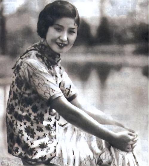 1933年的一天深夜，有夫之妇叶吉卿孤身一人与大特务徐恩曾见面。经过整整一夜的交