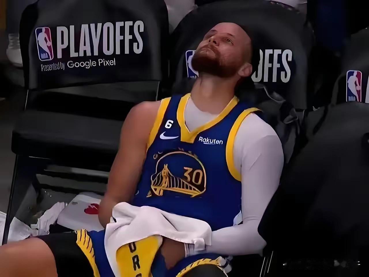 曾经那个能把对手“累死”的库里，如今似乎也跑不动了，库里已经37岁，三月份就38