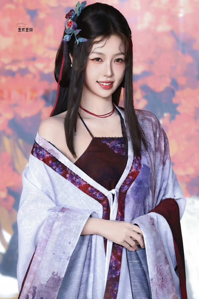 虞书欣线下真人状态虞书欣最接近线下真人状态的样子虞书欣亮相《念相思》线下活动，