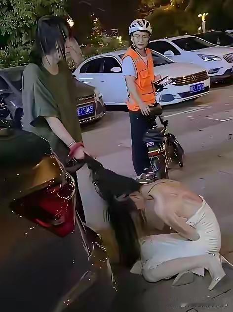 这种情况，谁会帮忙？