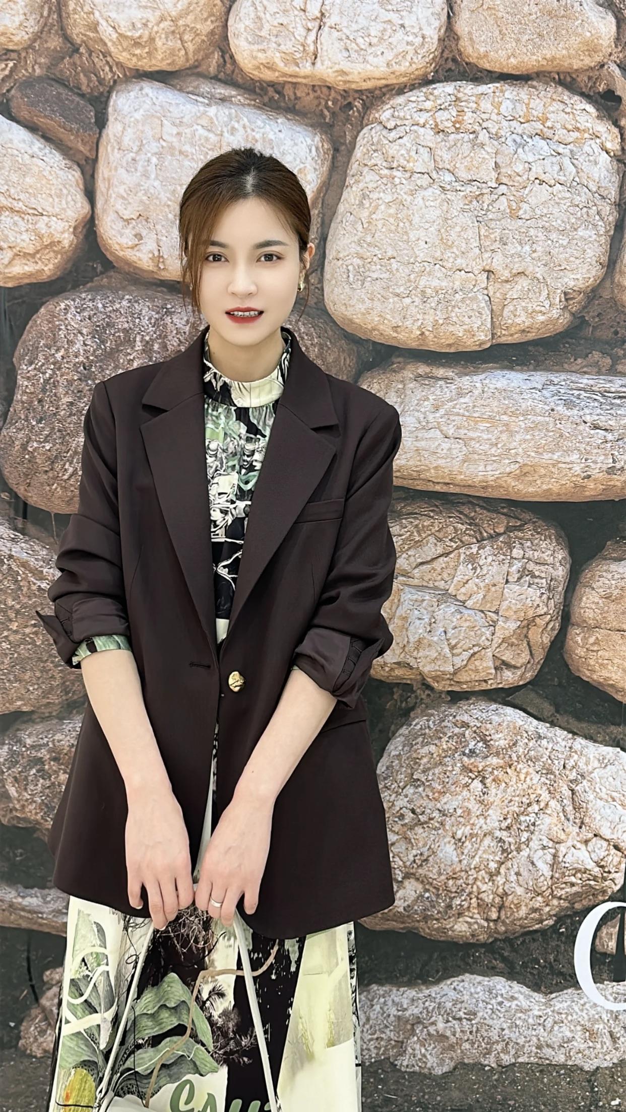 “气质就是迷人”，你认可吗自信是迷人气质不可或缺的要素。