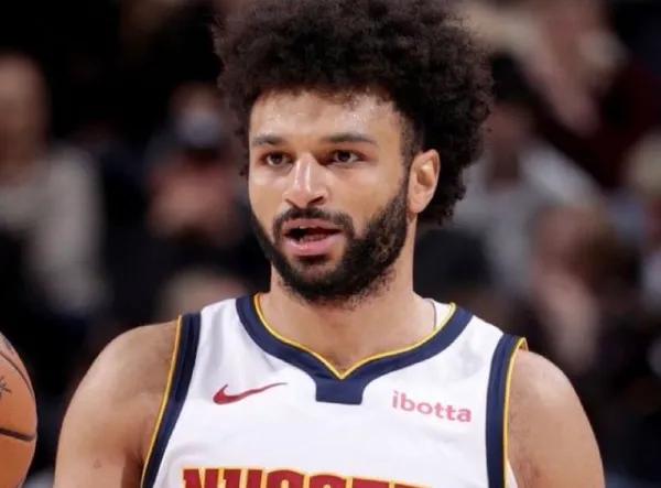 NBA两大天王再现！就在当前赛季，单场比赛得分超过50分，罚球出手次数不超过6次