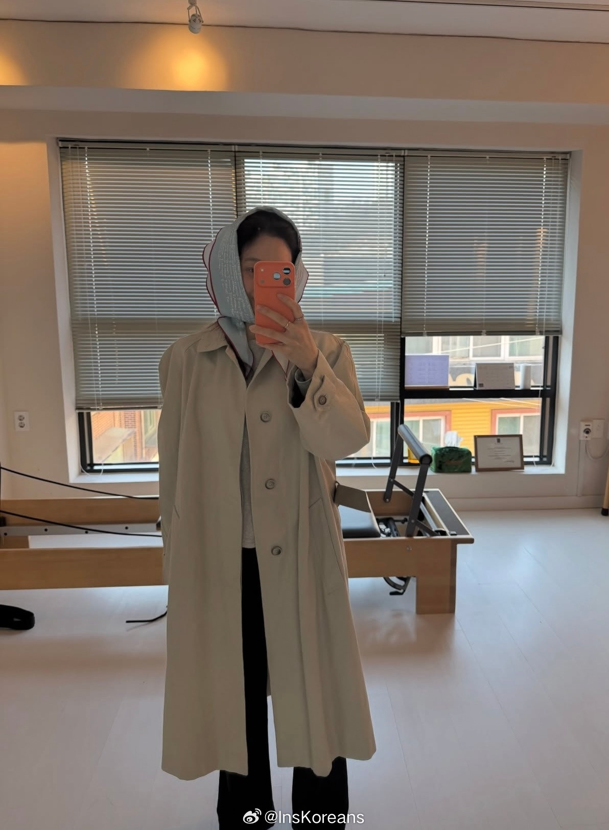 郑丽媛郑丽媛和妈妈的母女约会妈妈看着超有气质的