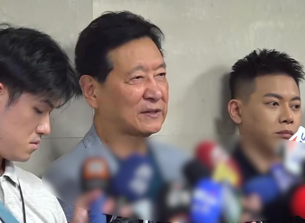 赵少康公开要求季麟连道歉，并追问：到底是谁指使的？赵少康今日接受采访时，直指