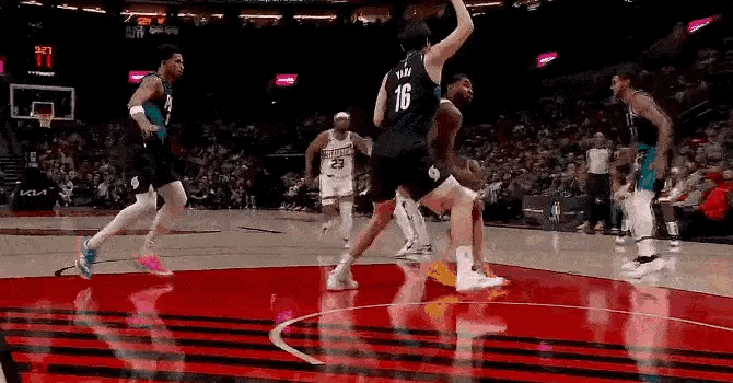 讲真，杨瀚森是真的把一些东西打出来了，他没有浪费今天的出场时间。