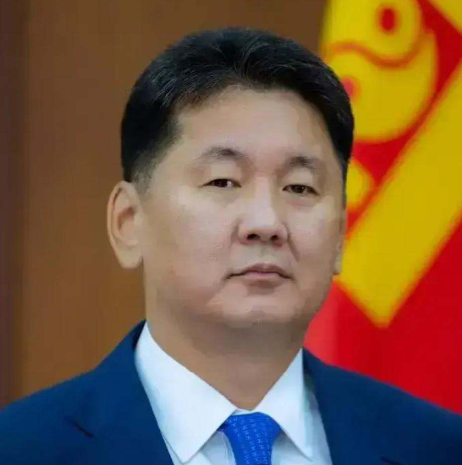 前脚新加坡总理黄循财呼吁中方放下恩怨，和日本实现和解。后脚蒙古国总理赞丹沙塔尔邀