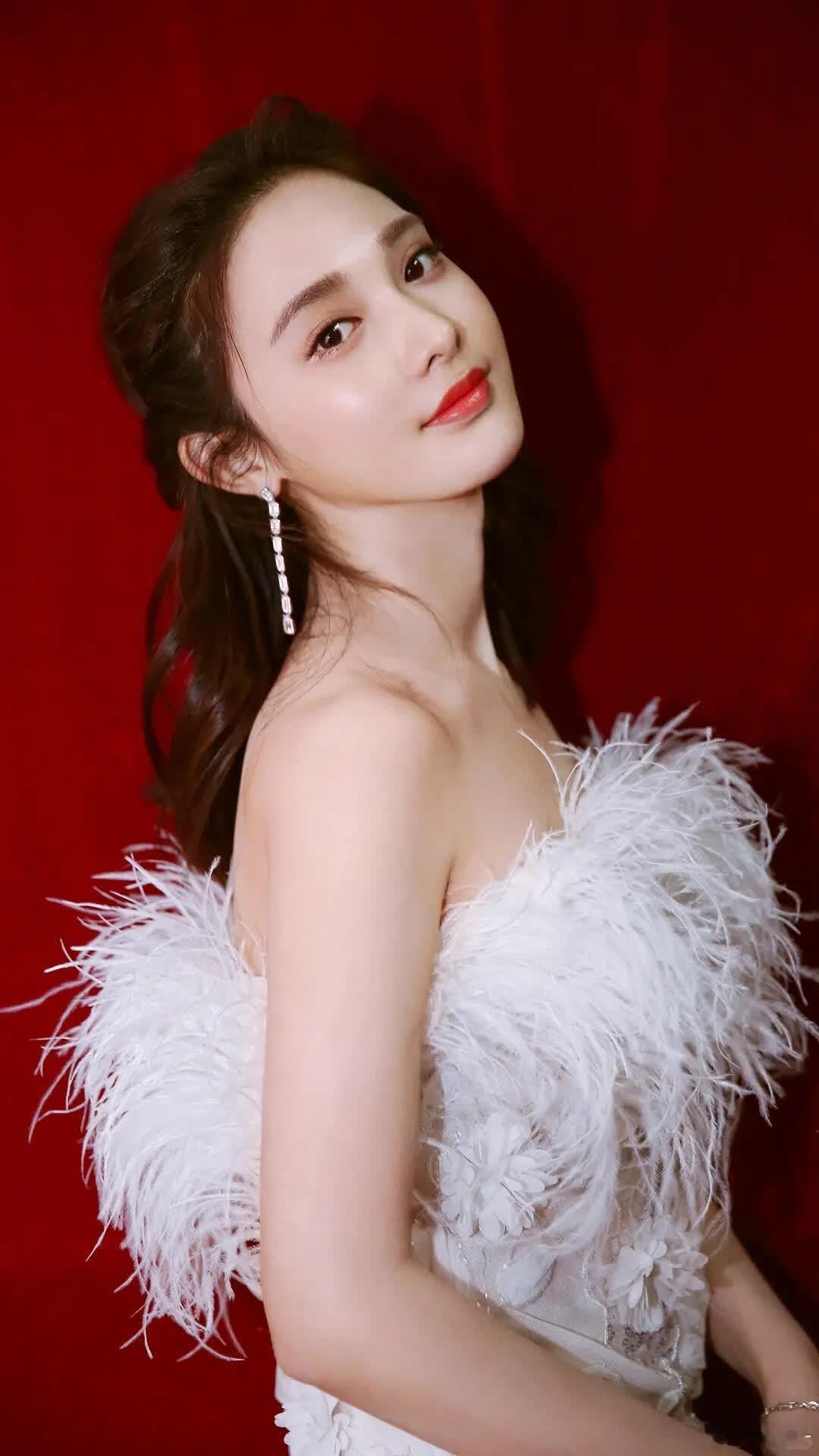  彭小苒：从红衣爆火到紫衣杀疯！彭小苒：八年前红衣封神，现在靠格局杀回内娱中