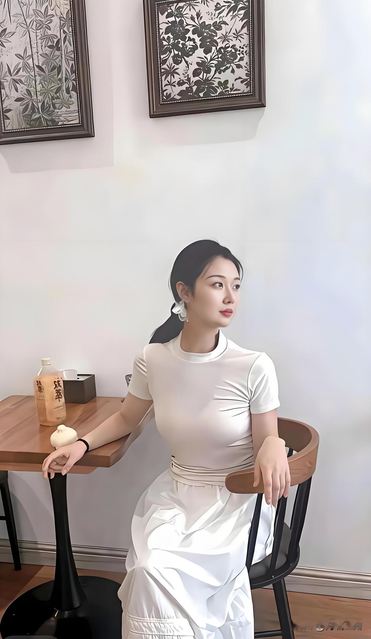 恋晚上窗前灯下我喜欢画上几句然后——再来到一个清凉的早晨