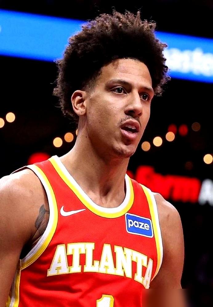 库明加带队11连胜，整个亚特兰大主场竟都在高喊“谢谢勇士”！你没看错。这小