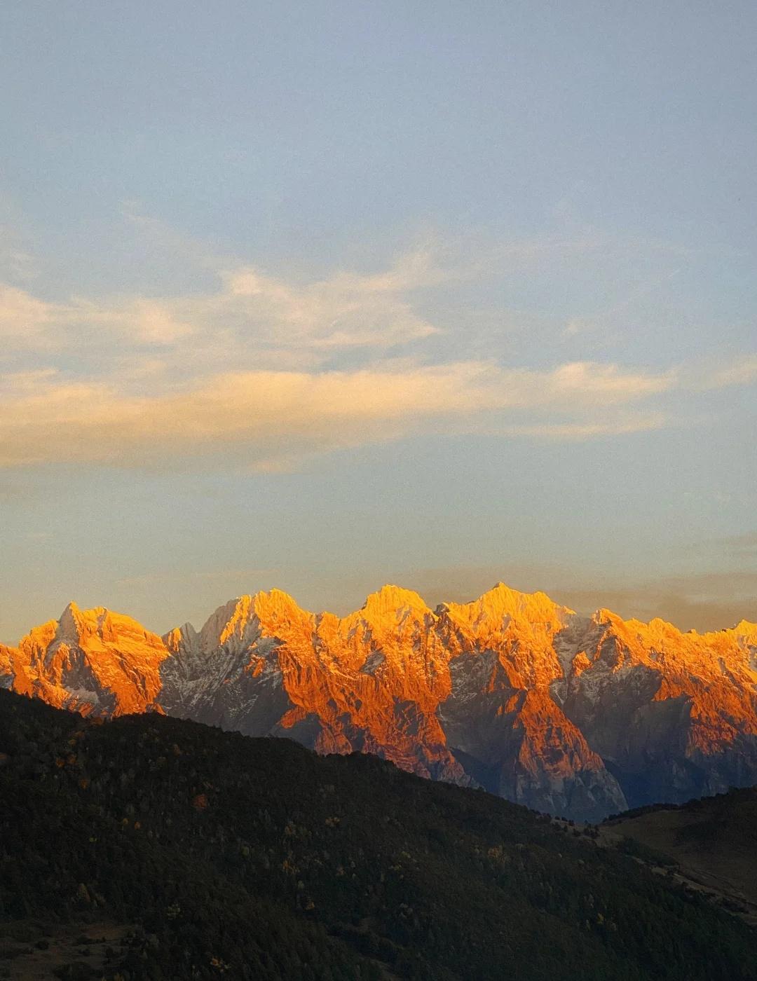 老药山、每天往返！日落金山专场！云南香格里拉老药山详细攻略。老药山，位于云南省