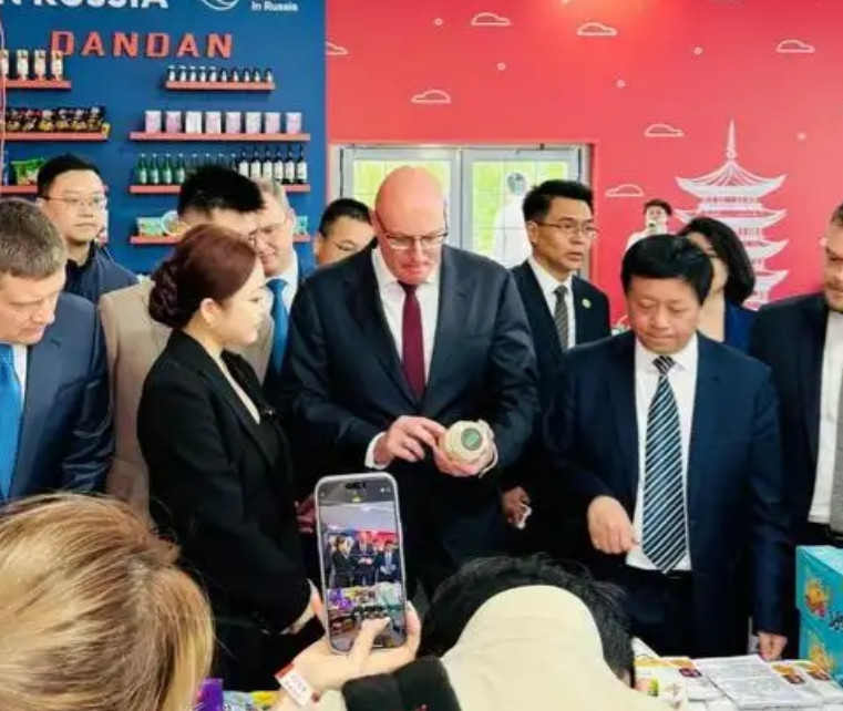 俄罗斯经济为何没有崩溃？因为就算不靠中国市场，俄罗斯自给自足都不会出事。就这么