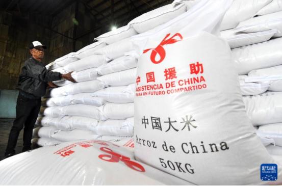 无视特朗普威胁，中国紧急援助运抵古巴，绝不重蹈委内瑞拉覆辙 2026年初的