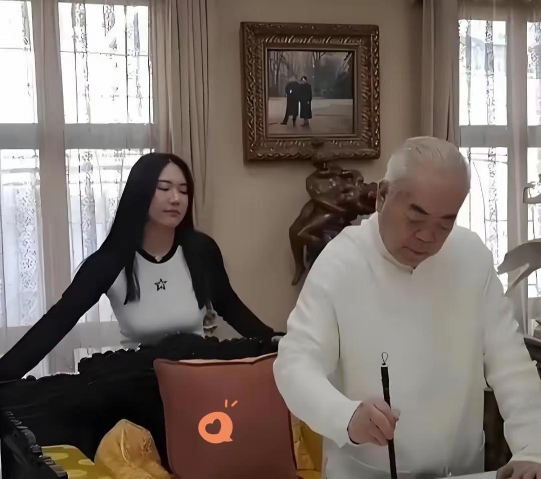 我问当医生的表哥，范增都87岁了，咋还能在高龄生出儿子呢？表哥说，男人的生殖