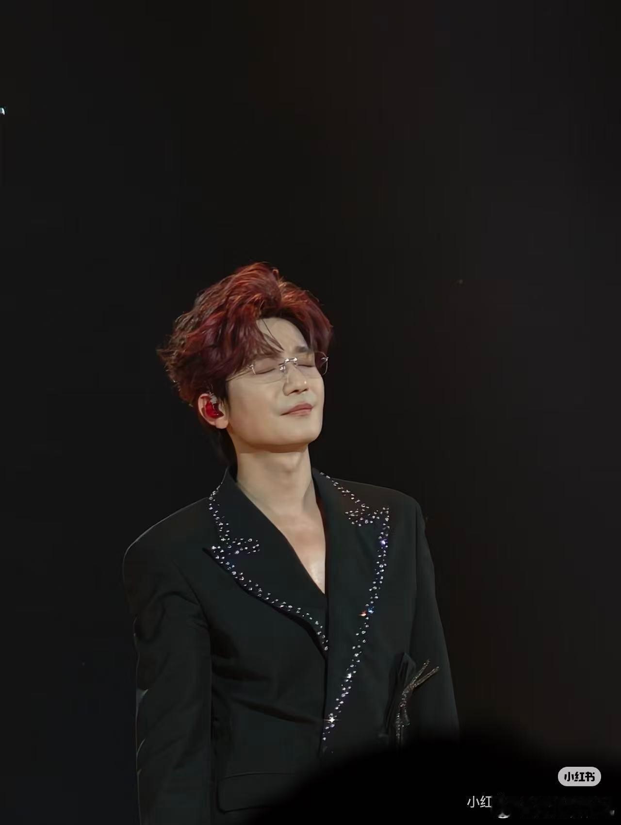 陈楚生巡演深圳站官宣深圳是一座与陈楚生音乐血脉相连的城市，在这里，「荒芜之境」将