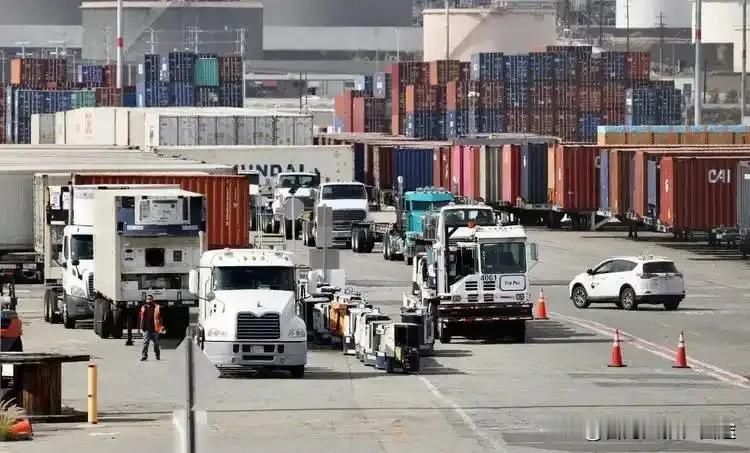 美国卡车司机签证停发！6万司机缺口谁来补？美国签证政策卡车司机危机特朗普外交