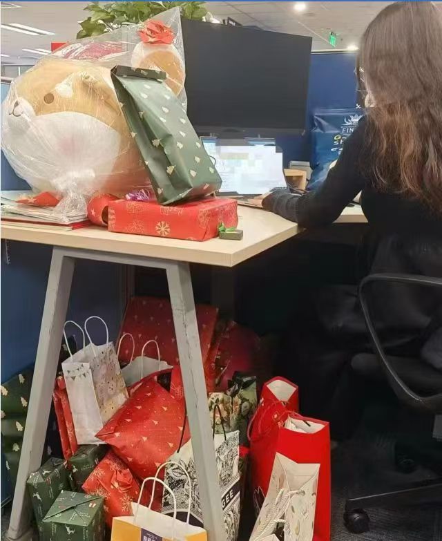 嘿，这小姐姐得有多好看啊？真想看看长啥样​​​