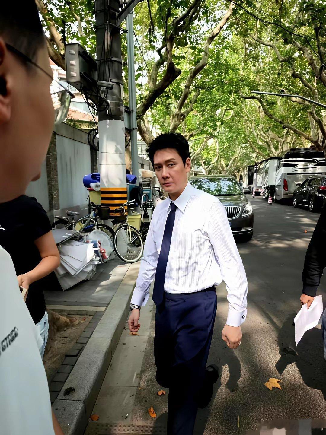 长得帅又有钱，还是留不住老婆？​冯绍峰和赵丽颖2018年10月官宣，2019年3