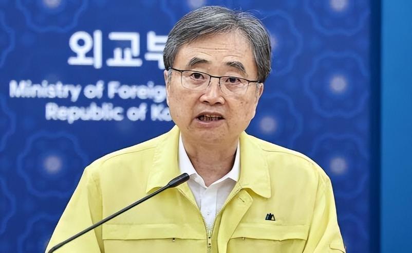 事情闹大了，首尔紧急发声，宁得罪自己人，也不能落得高市的下场9月3日光州双年