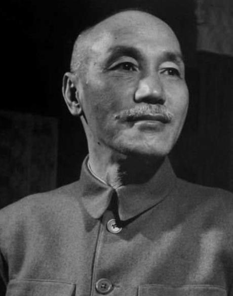 蒋介石自1915年开始写日记，至1972年因手肌萎缩停笔，持续57年，现存53年