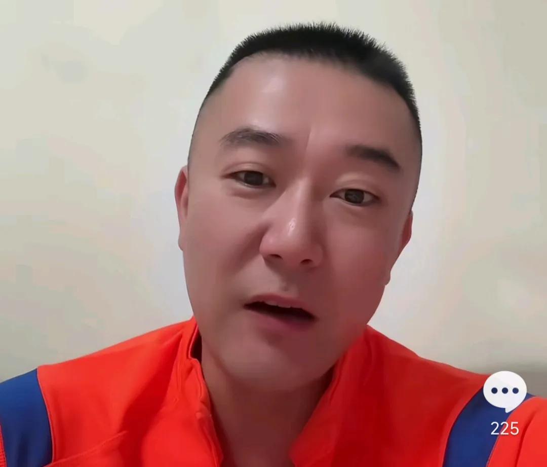 媒体人左海涛在直播时爆了一个料。他表示，其实在中超赛季初，山东泰山俱乐部副总经