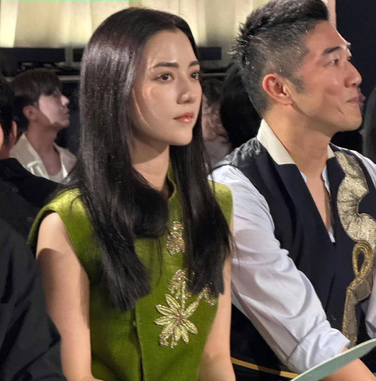 有没有发现娜然颜值回春了当初为了拍《封神》保持妲己的神秘感，颜值巅峰不出来。