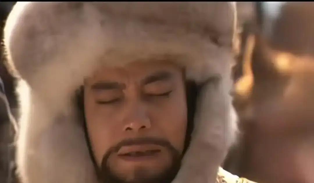 顶级演员的哭，不是“演”出来的，是身体“背叛”了她。94版《射雕》，何晴演