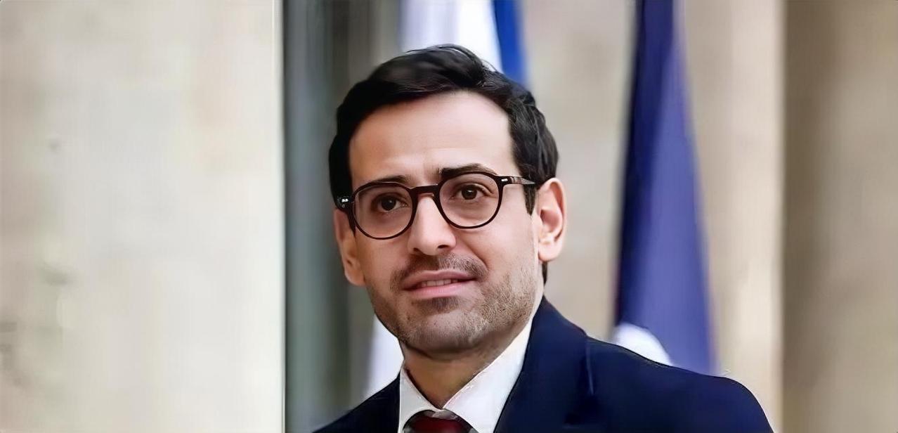 来自11月25日德国媒体的消息说，欧盟委员会副主席塞茹尔内公开表示，欧盟必须摆脱